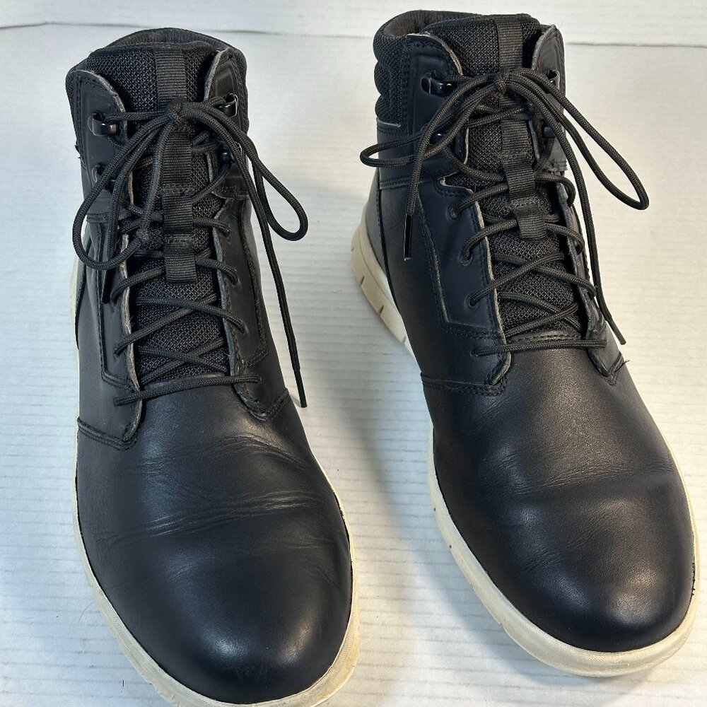 MENS SIZE 11 TIMBERLAND BOOTS